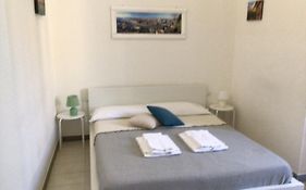 A Due Passi Da Giulietta-Casa Montecchi