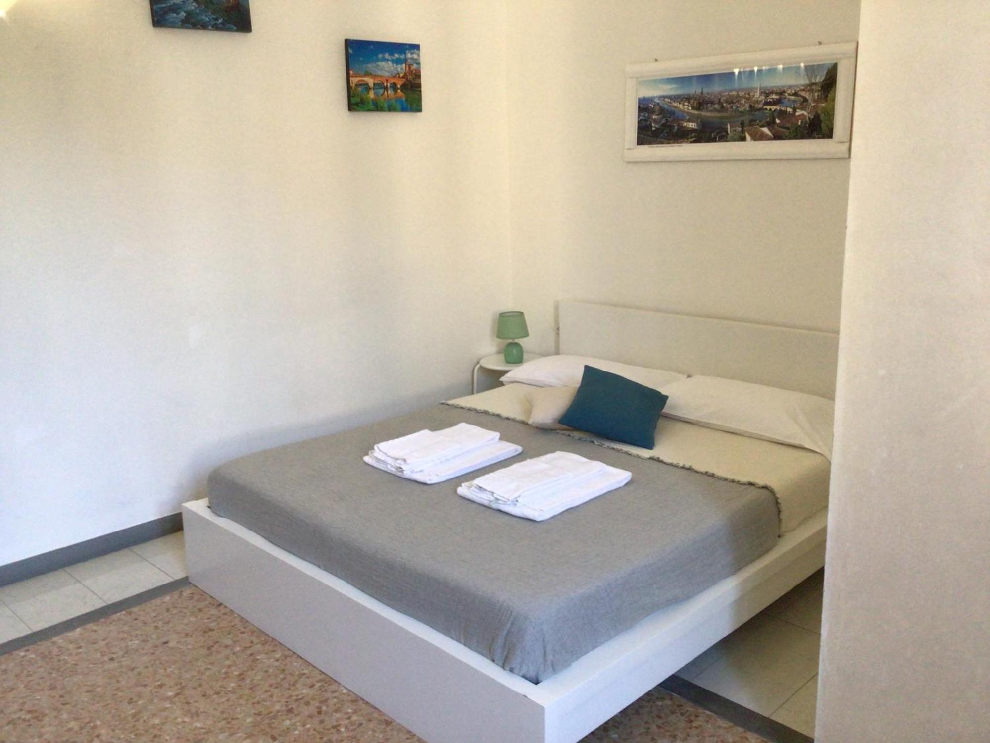 A Due Passi Da Giulietta-Casa Montecchi Verona Exterior foto